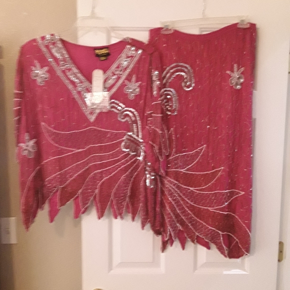 Beaded & sequined formal skirt and top. - Picture 5 of 7